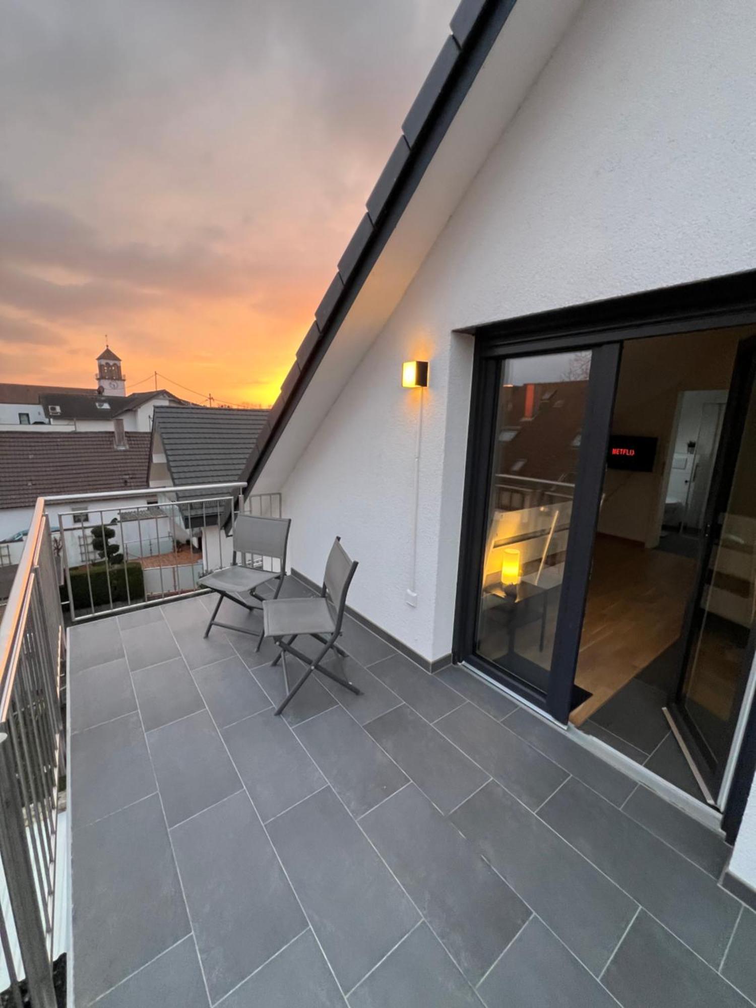 Charmantes Studio-Apartment Im Herzen Von Neureut - Fussbodenheizung, Regendusche, Waschmaschine, Stellplatz คาร์ลสรูเฮอ ภายนอก รูปภาพ